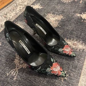 Manolo Blahnik heels size 37 - good condition